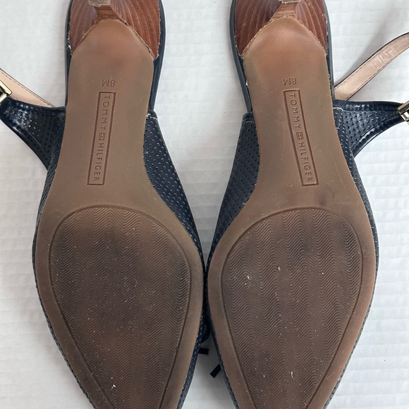 Tommy Hilfiger Navy Leather pointy toe slingback pumps Size 8. - Picture 6 of 8